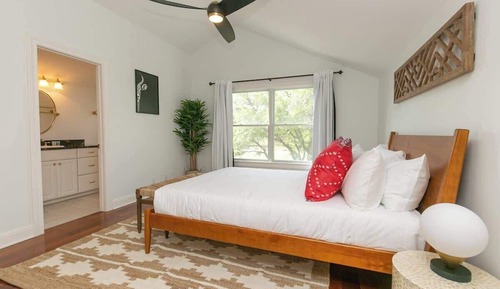 House, Multiple Beds, Pool Access, Pool View (150 County Road 420)