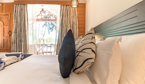 Luxury Suite, Partial Ocean View