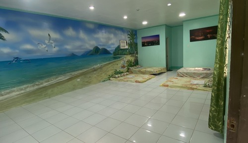 Royal Palm Shared Dormitory - Open Room