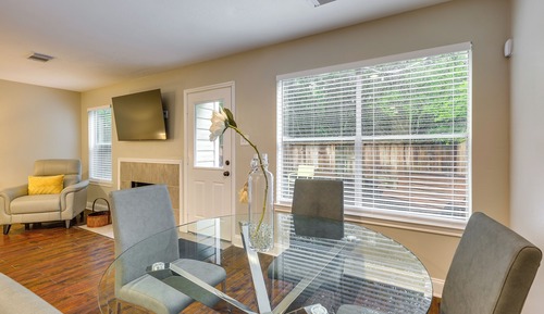 Apartment (2 Bedrooms)