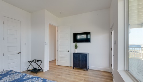 House (4 Bedrooms)