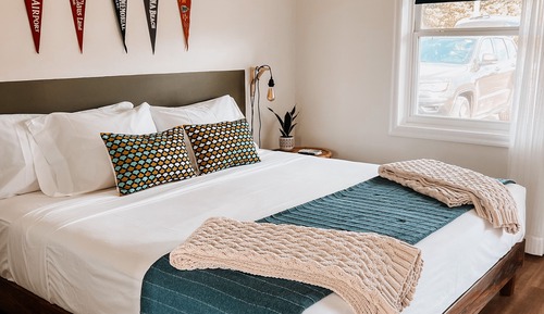 Deluxe Room, 1 King Bed, Non Smoking