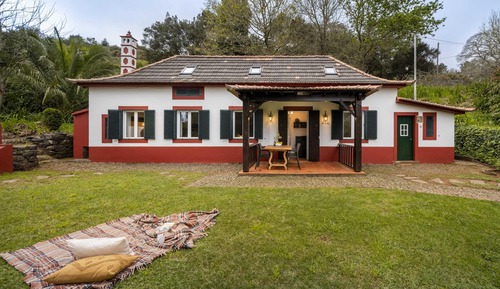 Basic Cottage, Multiple Beds