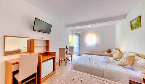 Standard Quadruple Room