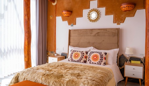 Standard Room, 1 Queen Bed, Garden View, Mountainside