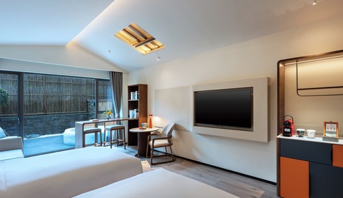 Twin Size Room with Courtyard Hot Spring