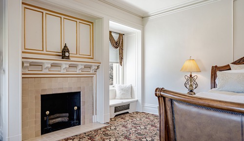 Luxury Suite, 1 King Bed, Non Smoking, Business Lounge Access