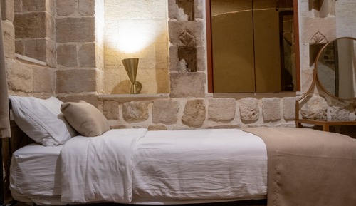 Traditional Single Room (oda 201)