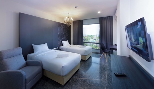 Deluxe Twin Room