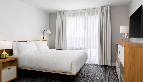 Studio, 1 King Bed, Non Smoking (Hearing Accessible)