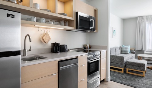 Suite, 1 Bedroom, Non Smoking (Mobility/Hearing Access, Roll-in Shwr)