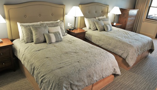 Standard Room, Multiple Beds, Lake View