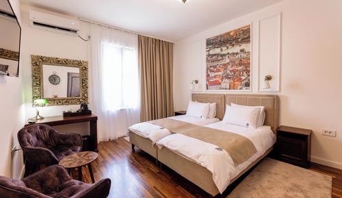 Comfort Double or Twin Room, City View
