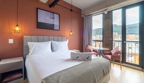Deluxe Apartment