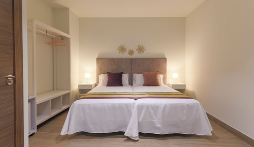 Premier Room