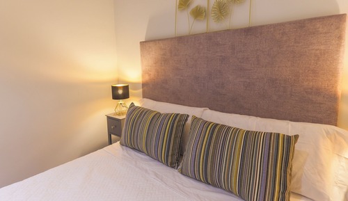 Basic Double Room, Private Bathroom, Courtyard View (Habitacion 5)