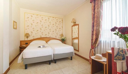 Classic Triple Room