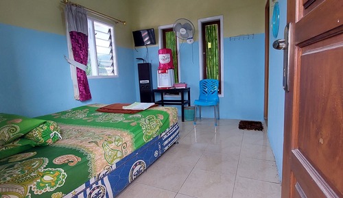Economy Room