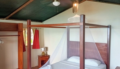 Economy Cabin