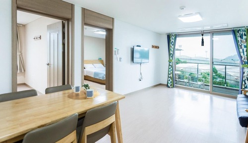 Basic Room, 2 Bedrooms (royalSuite Room1)