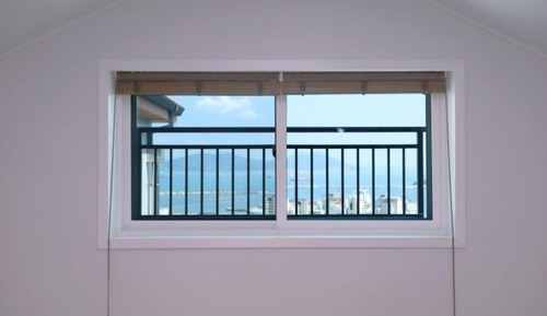 Room (2F Room 202 (Duplex))