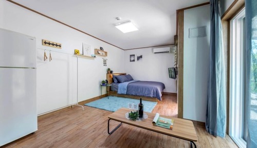 Room (Star)