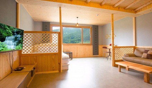 Room (Room 101)