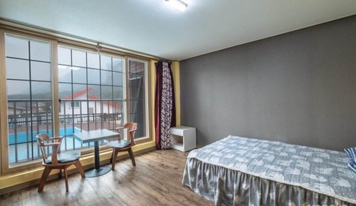 Room (Main Building -103)