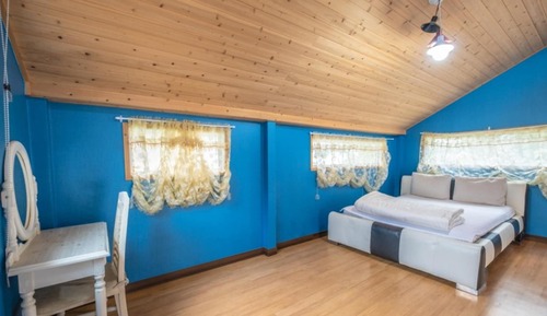 Room (sky private loft)