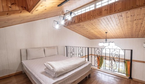Room (Annex Building-Pine Tree (Duplex))
