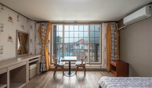 Room (Main building-102)