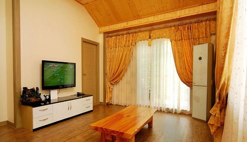 Room (Sarang Chae)