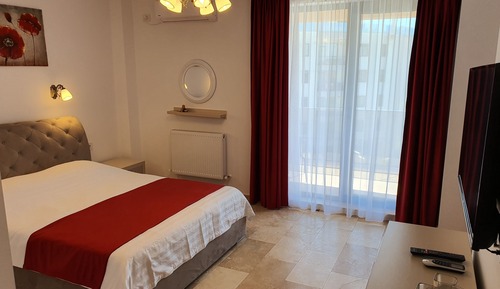 Comfort Quadruple Room, 1 Queen Bed with Sofa bed, City View