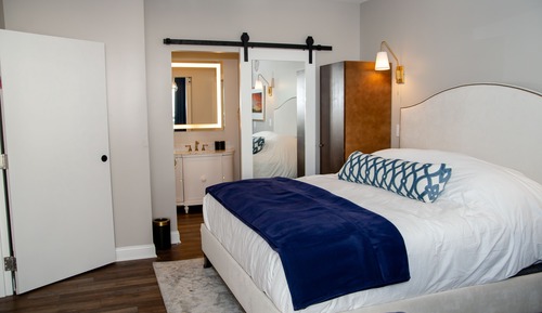 Annex Single King Suite