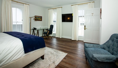 Historic Deluxe Single King Room