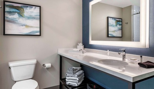 Standard Room, 2 Queen Beds, Non Smoking, Bathtub