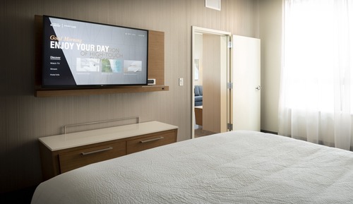 Suite, Multiple Beds (Mobility Accessible, Tub)