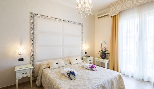 Deluxe Double Room Single Use, 1 Double Bed