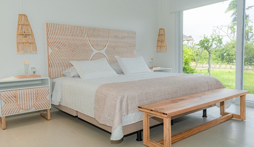 Family Villa, Multiple Bedrooms, Partial Ocean View, Poolside