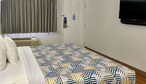 Standard Room, 1 King Bed, Non Smoking