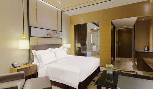 Standard Room, 1 King Bed