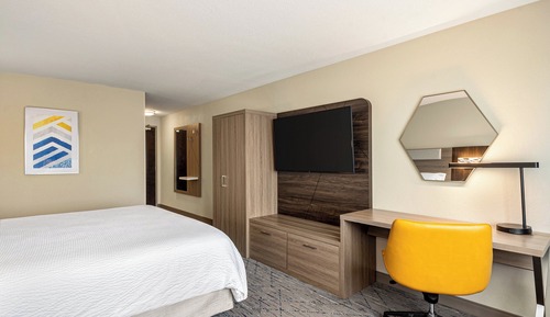 Standard Room, 1 King Bed