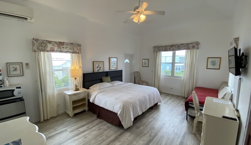 Executive Quad Deluxe Suite