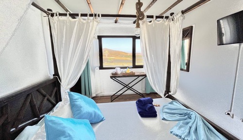 Romantic Double Room, 1 Double Bed, Hot Tub, Tower
