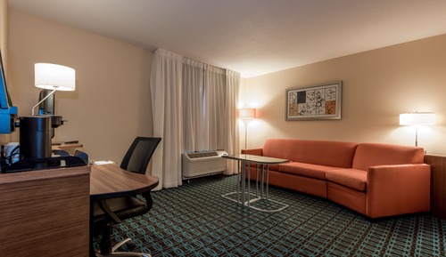 Junior Suite, 1 King Bed with Sofa bed (Mobility/Hearing Access, Roll-In Shwr)