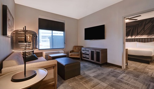 Suite, 1 King Bed, Accessible, Non Smoking (Hearing)