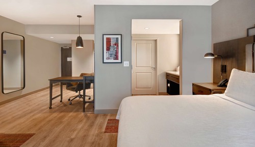 Studio Suite, 1 King Bed, Non Smoking