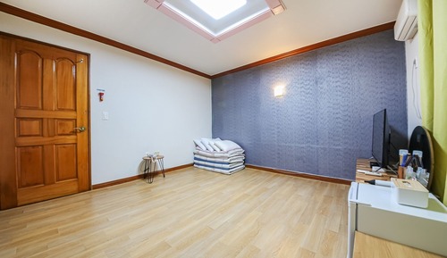 Room (Main Building - Korean Room)