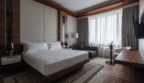 Deluxe Room, 1 King Bed