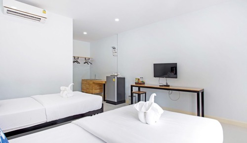 Standard Twin Room